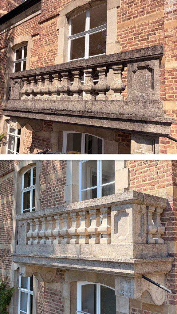Détail architectural d'une façade en pierre avec balcons à restaurer par nettoyage cryogénique